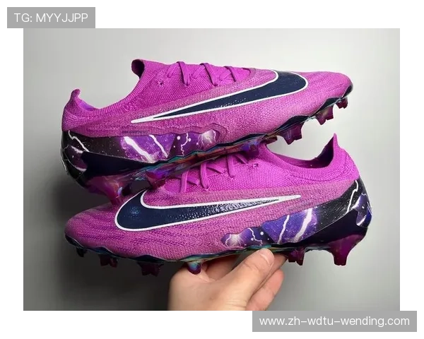 足球室内球鞋性能特点及其对足球运动员技术发挥的支持 足球室内球鞋性能特点及其对足球运动员技术发挥的支持